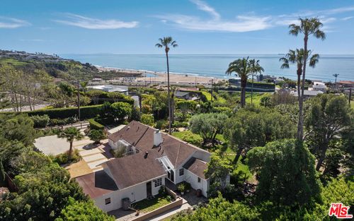 29701 Baden Place, Malibu, CA, 90265 | Card Image