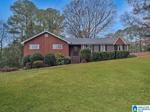 716 Downs Ave, GARDENDALE, AL, 35071-2747 | Card Image