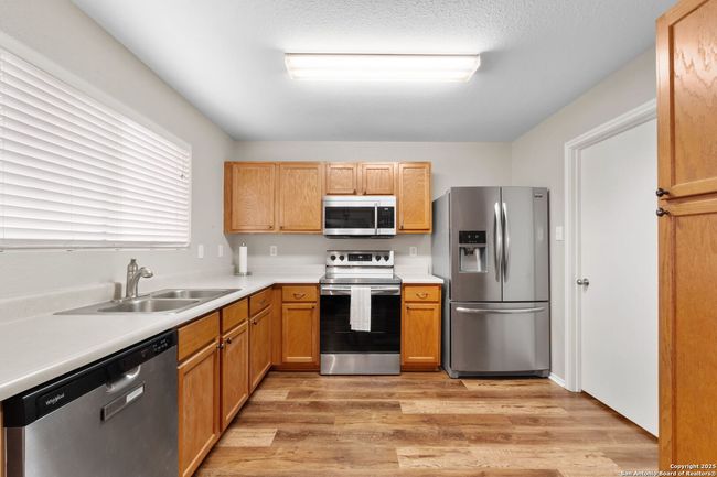 133 Creek Run, House other with 3 bedrooms, 3 bathrooms and null parking in Cibolo TX | Image 11
