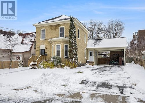 50 Abel St, Smiths Falls, ON, K7A4M3 | Card Image