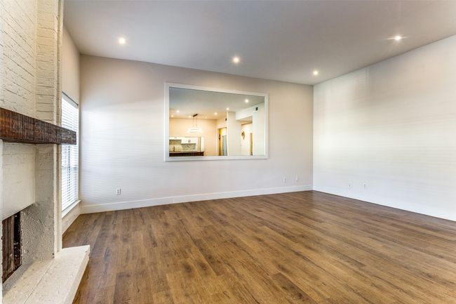 APT-102 - 10403 High Hollows Dr, Condo with 3 bedrooms, 3 bathrooms and null parking in Dallas TX | Image 4