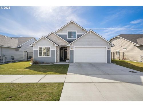 317 Sage St, Boardman, OR, 97818-8064 | Card Image