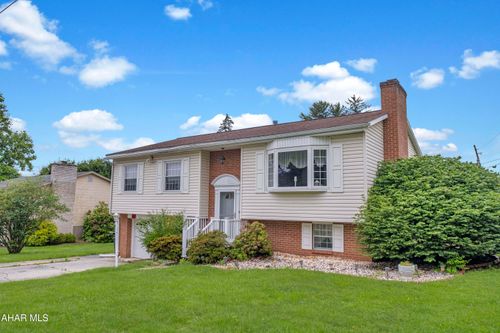 3339 Sylvan Heights Dr, Hollidaysburg, PA, 16648-2839 | Card Image