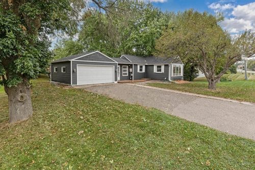 575 Hamel Rd, Medina, MN, 55340-9612 | Card Image