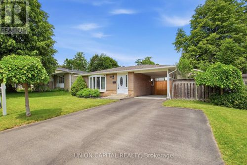 30 Irwin Crescent, Halton Hills (Georgetown), ON, L7G1G1 | Card Image