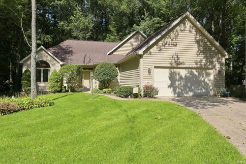 51071 Streamwood Dr, Granger, IN, 46530-7840 | Card Image