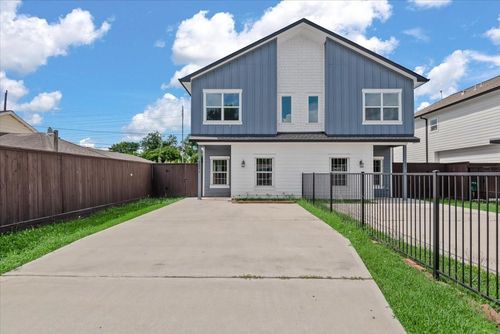 a-2202 Lynnfield St, Houston, TX, 77093-9010 | Card Image