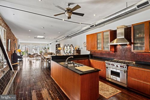 unit-400-225 Race St, PHILADELPHIA, PA, 19106-1965 | Card Image