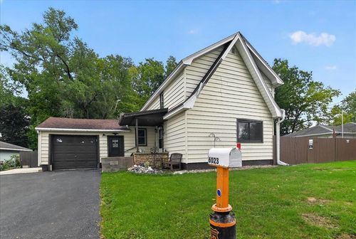 6023 Merrill Street, McFarland, WI, 53558 | Card Image