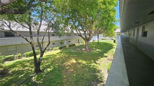 211-17255 Sw 95th Ave, Palmetto Bay, FL, 33157-4453 | Card Image