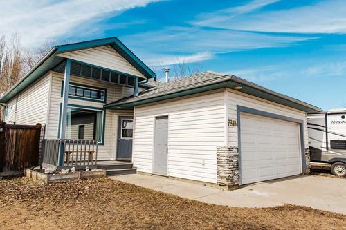 7318 103a Street, Grande Prairie, AB, T8V2M6 | Card Image