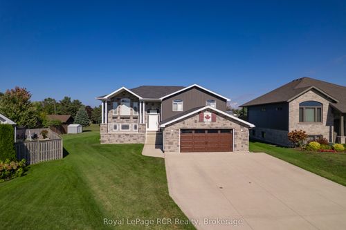 54 Lakefield Dr, Kincardine, ON, N2Z0C9 | Card Image