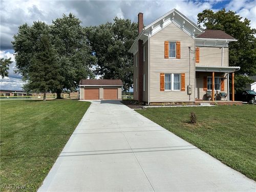 523 N Summit St, Smithville, OH, 44677-9700 | Card Image