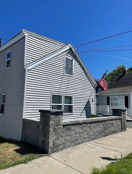 16 Lynn St, Peabody, MA, 01960-5733 | Card Image