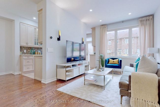 4 Elihof Dr, House attached with 4 bedrooms, 4 bathrooms and 3 parking in Vaughan ON | Image 4