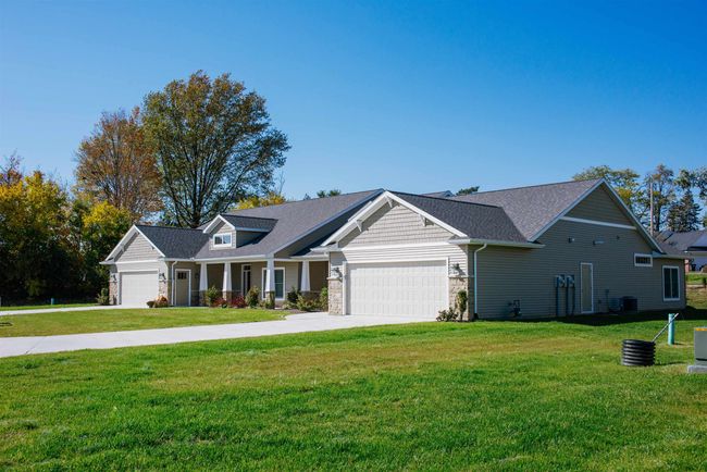 3214 W Bartlett Dr, Condo with 2 bedrooms, 2 bathrooms and null parking in New Haven IN | Image 8