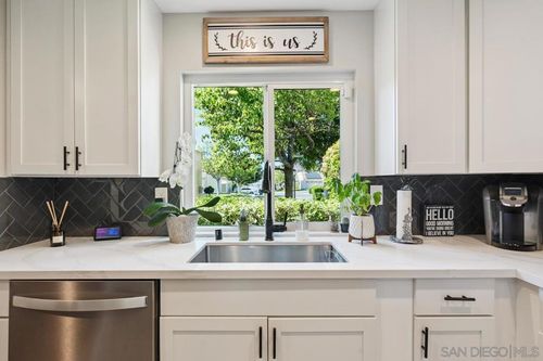 17839 Valle De Lobo Dr, Poway, CA, 92064-1072 | Card Image