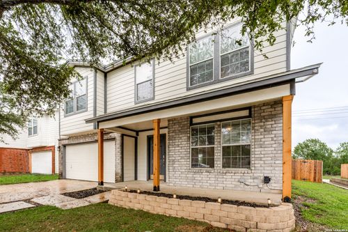 321 Hinge Loop, Cibolo, TX, 78108-3353 | Card Image