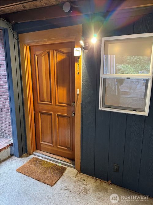 b-7321 Glenridge Way Sw, Seattle, WA, 98136-2118 | Card Image