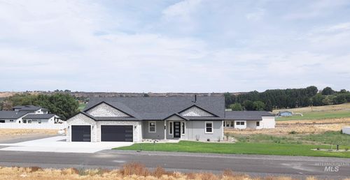 109 Stella Cir, Hagerman, ID, 83332-5106 | Card Image