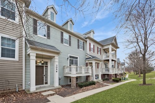 3056 Mosedale St, Elgin, IL, 60124-8943 | Card Image