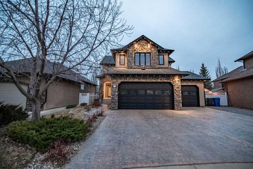 7 Aldrich Close, Red Deer, AB, T4R3R5 | Card Image