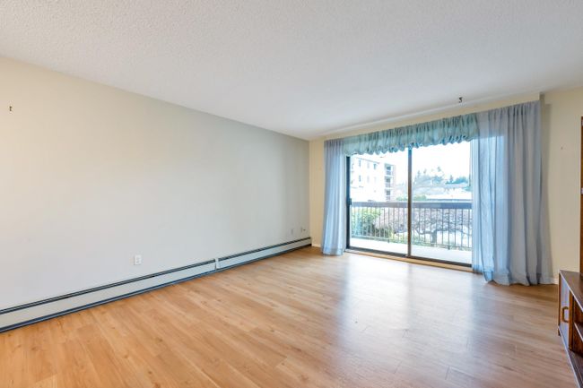 117 - 33490 Cottage Lane, Condo with 3 bedrooms, 1 bathrooms and 1 parking in Abbotsford BC | Image 2