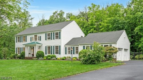 11 Carteret Trl, Basking Ridge, NJ, 07920-2011 | Card Image