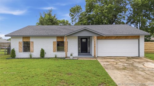 1929 Urbana St, Broken Arrow, OK, 74012-5137 | Card Image