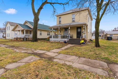 613 Ash St, Wamego, KS, 66547-1715 | Card Image