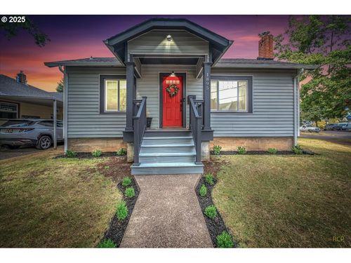 1895 Winter St Ne, Salem, OR, 97301-7156 | Card Image