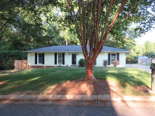 5450 Brookview Dr, Columbus, GA, 31907-1403 | Card Image