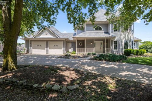 4591 S Memorial Shoreway Dr, Marblehead, OH, 43440-3006 | Card Image