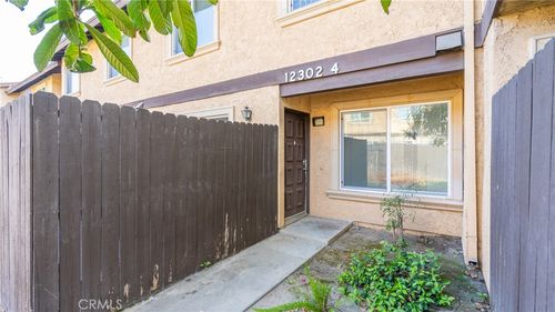 unit-4-12302 Runnymede St, North Hollywood, CA, 91605-3604 | Card Image