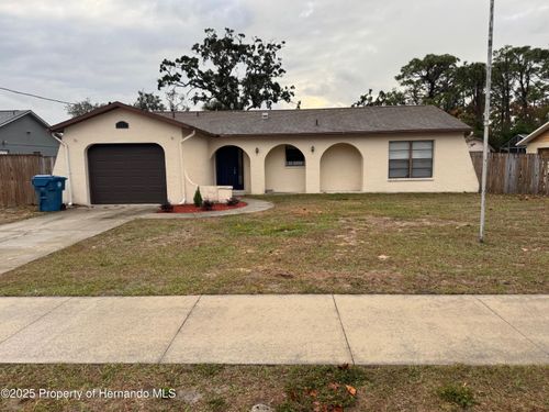 5101 Elwood Rd, Spring Hill, FL, 34608-3016 | Card Image