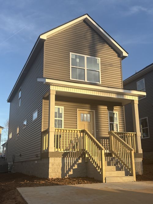 877 Dogwood Trl, Clarksville, TN, 37042-5043 | Card Image