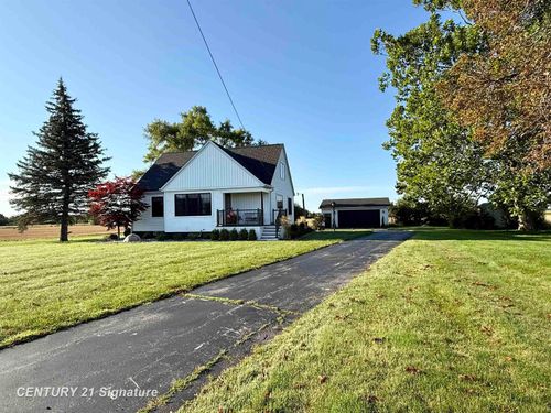 2054 Kloha Rd, Bay City, MI, 48706-9327 | Card Image