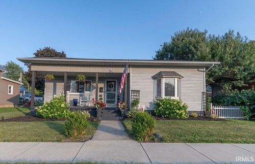 245 W Whitley St, Churubusco, IN, 46723-1719 | Card Image
