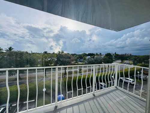 4a-500 Executive Center Dr, West Palm Beach, FL, 33401-4909 | Card Image