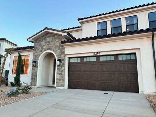 2292 E Arena Roja Dr, Washington, UT, 84780-3612 | Card Image