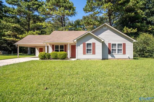 107 Ann Bradley Dr, Huntsville, AL, 35811-2546 | Card Image