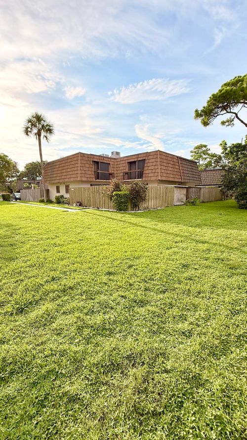 d-4051 Palm Bay Cir, West Palm Beach, FL, 33406-4078 | Card Image