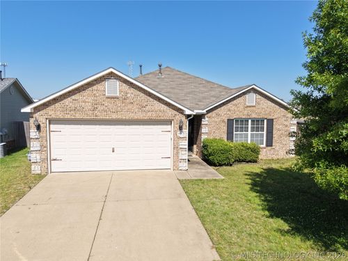 504 Seminole St, Skiatook, OK, 74070-1896 | Card Image