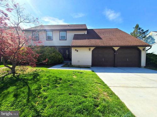 48 Meadowrue Ct, MOUNT LAUREL, NJ, 08054-2524 | Card Image