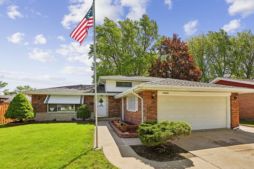 17121 Ingleside Avenue, South Holland, IL, 60473 | Card Image