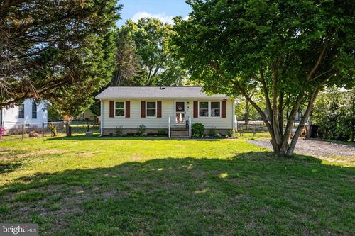 4 Maple Ave, RIDGELY, MD, 21660-1951 | Card Image