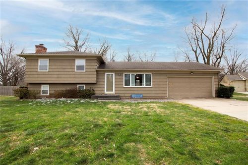 9311 W 95th St, Overland Park, KS, 66212-5065 | Card Image