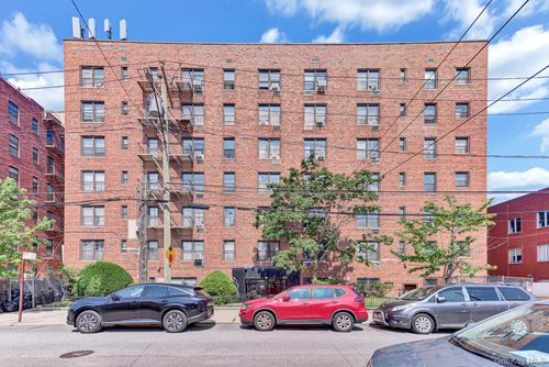 3b3-1040 Neilson St, Far Rockaway, NY, 11691-5023 | Card Image