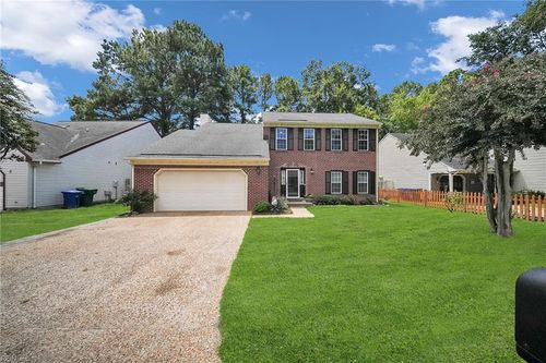 884 Melrose Ter, Newport News, VA, 23608-9300 | Card Image