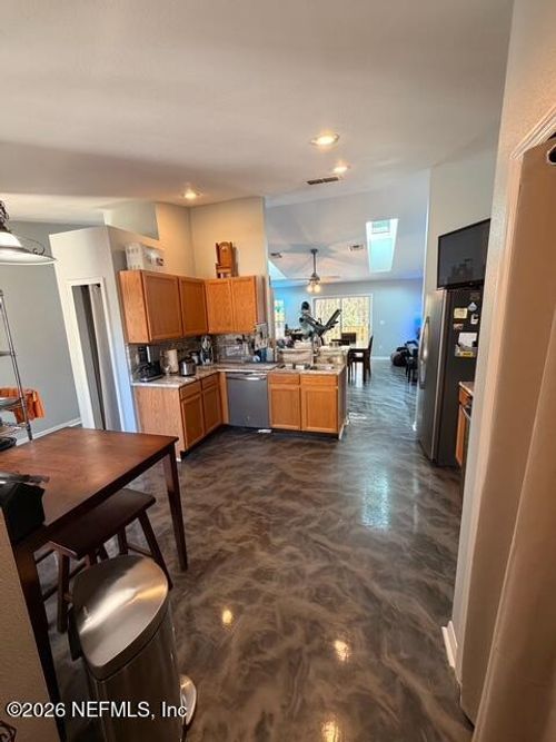 129 Dover Bluff Dr, Orange Park, FL, 32073-7667 | Card Image